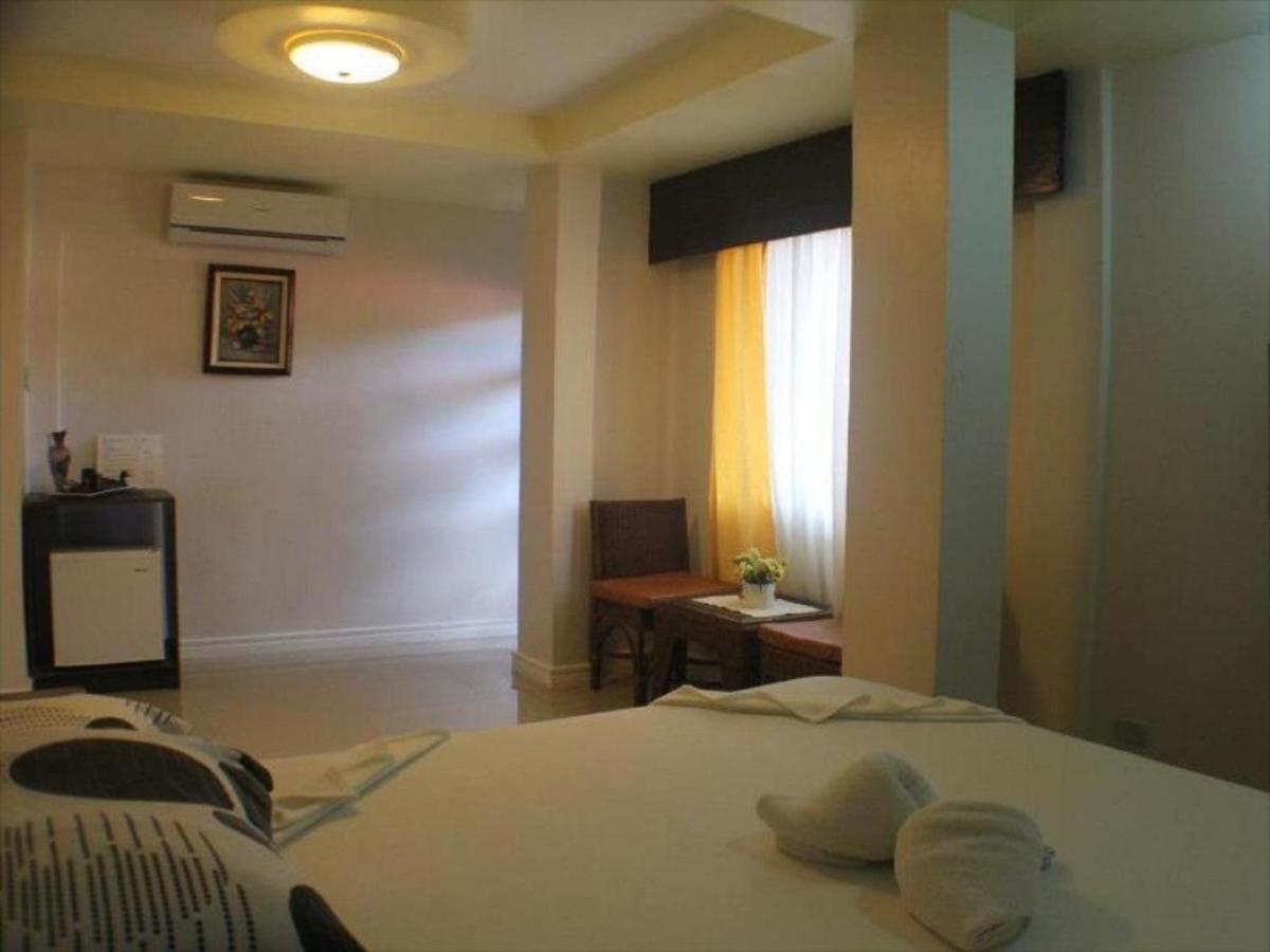 Oyo 621 De Loro Inn Puerto Princesa Kültér fotó