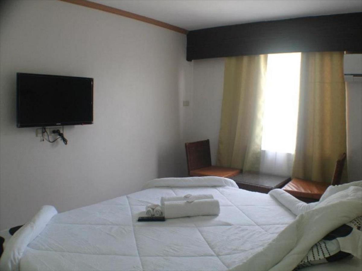 Oyo 621 De Loro Inn Puerto Princesa Kültér fotó